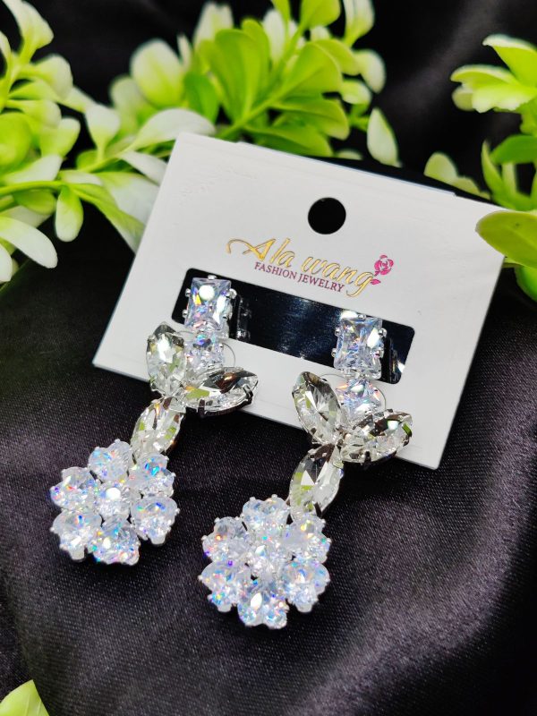Imported Radiant Floral Elegance Drop Earrings – Sparkle with Every Step